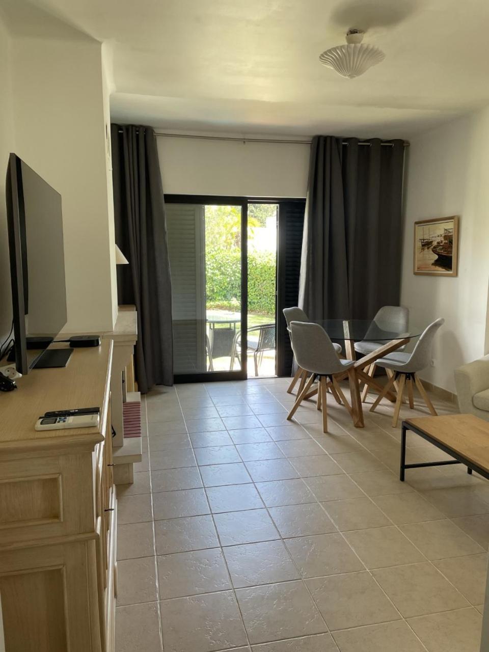 Apartamentos Santa Teresinha Alvor Exteriör bild