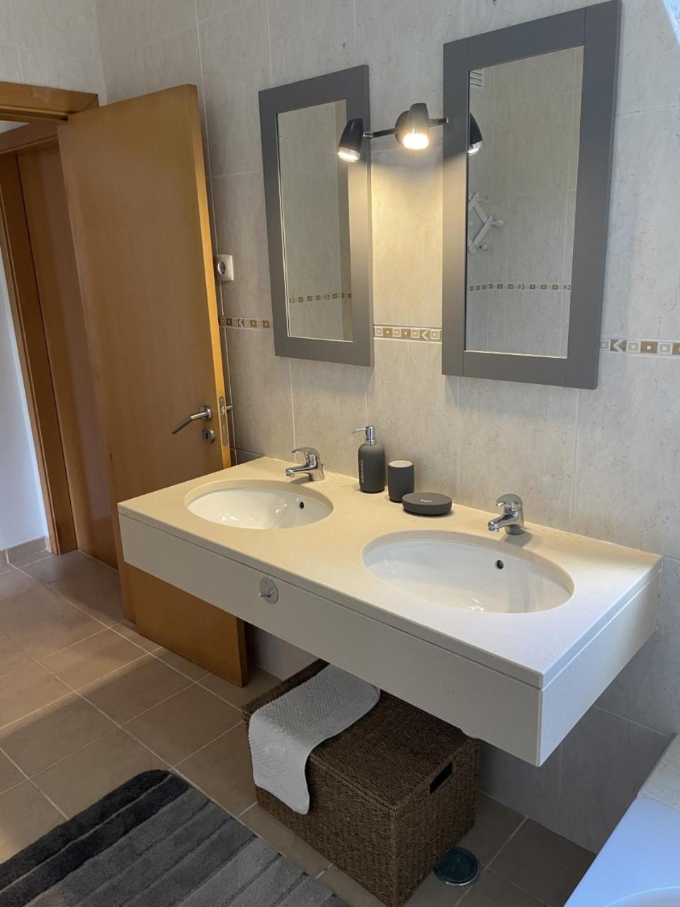 Apartamentos Santa Teresinha Alvor Exteriör bild