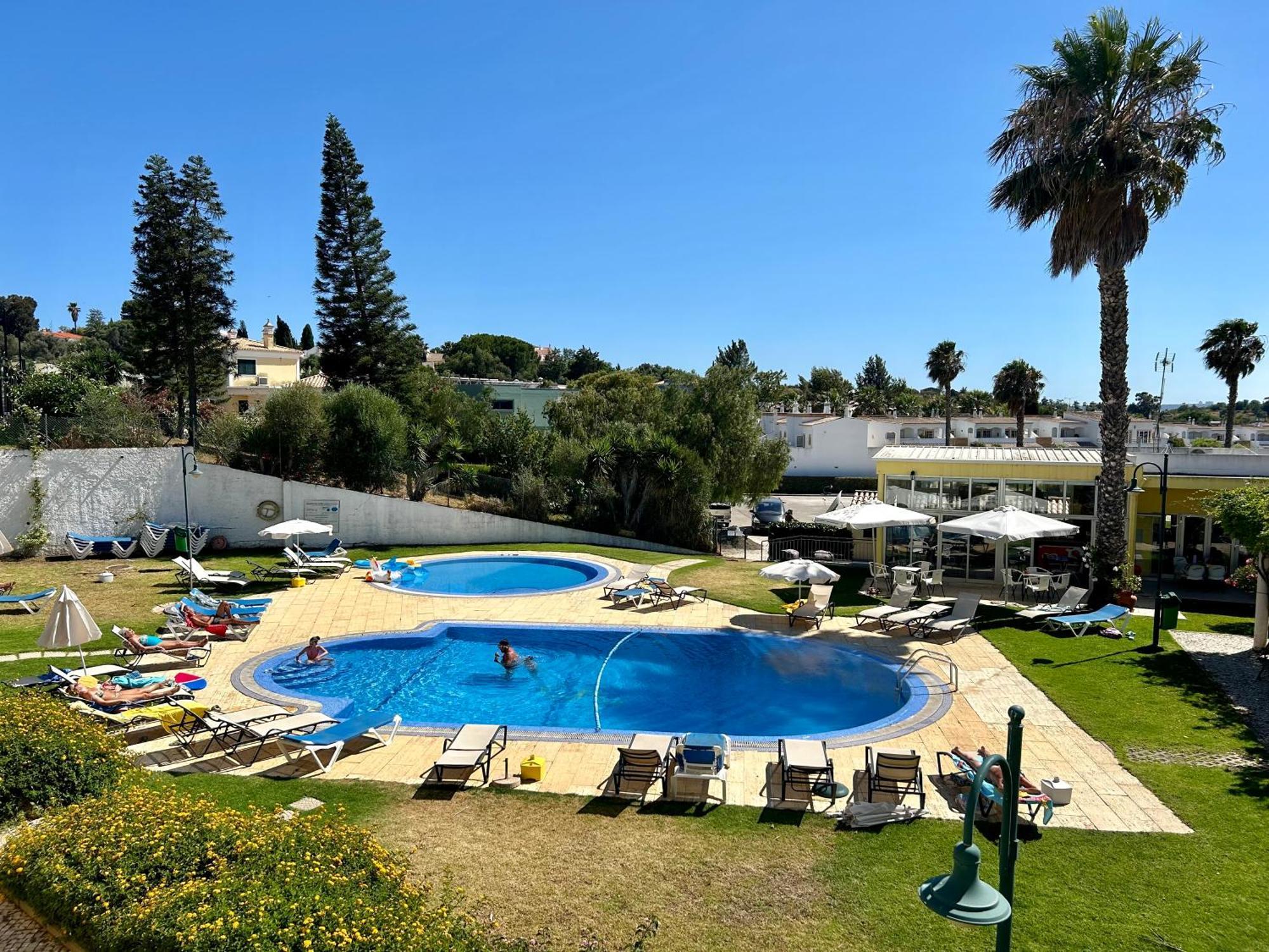 Apartamentos Santa Teresinha Alvor Exteriör bild