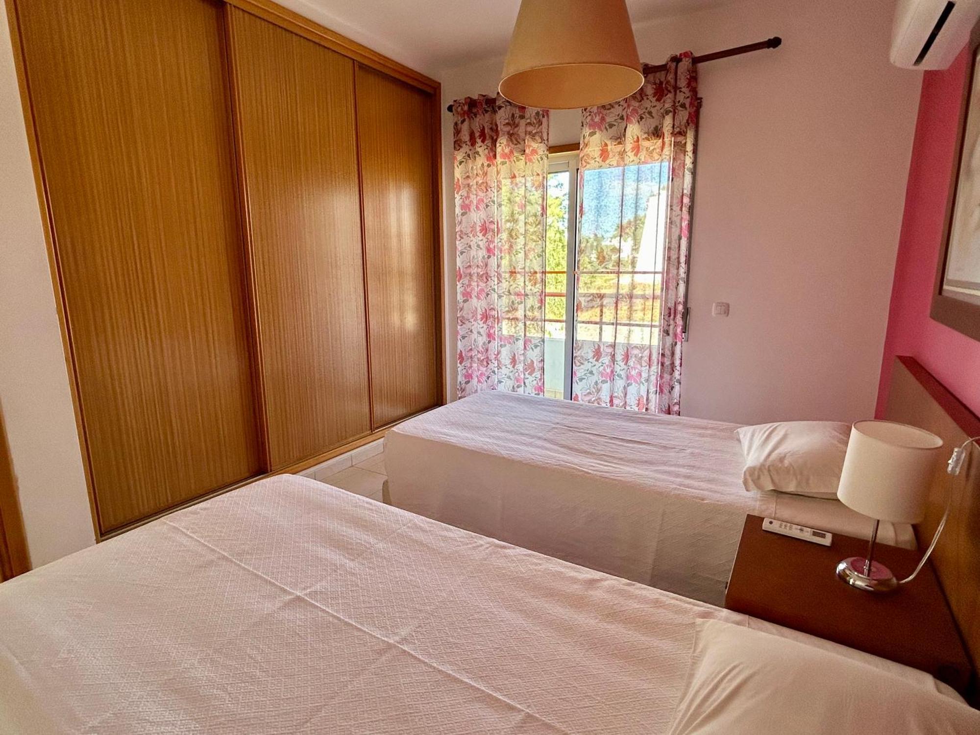 Apartamentos Santa Teresinha Alvor Exteriör bild