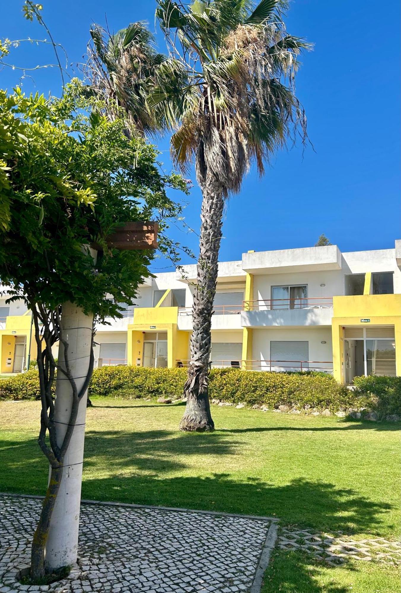 Apartamentos Santa Teresinha Alvor Exteriör bild