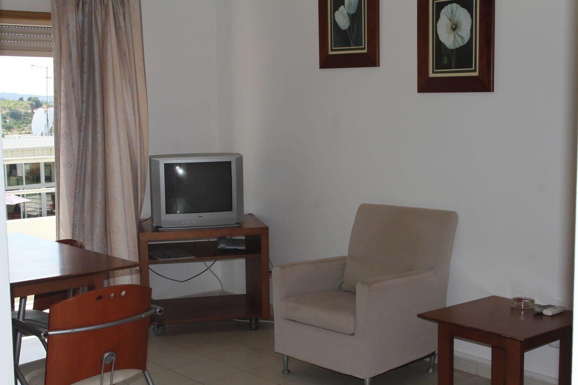 Apartamentos Santa Teresinha Alvor Exteriör bild